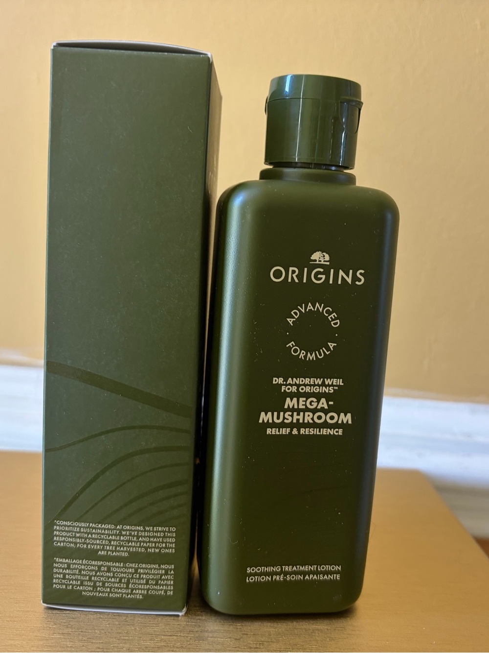 Origins Mega Mushroom Relief & Resillance Soothing Treatment Lotion - Picture 3 of 5